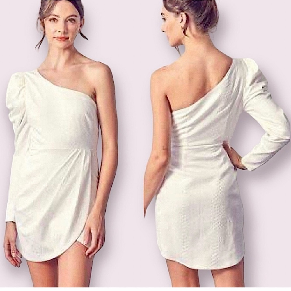 White One-Shoulder Dress